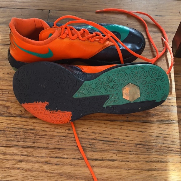 Shoes - Picture 3 of 3